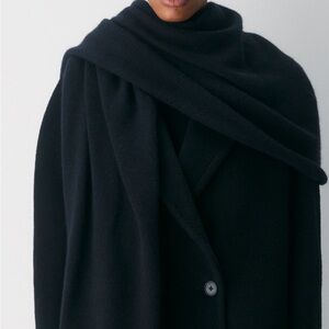 New With Tags - Aritzia 100% Cashmere Scarf